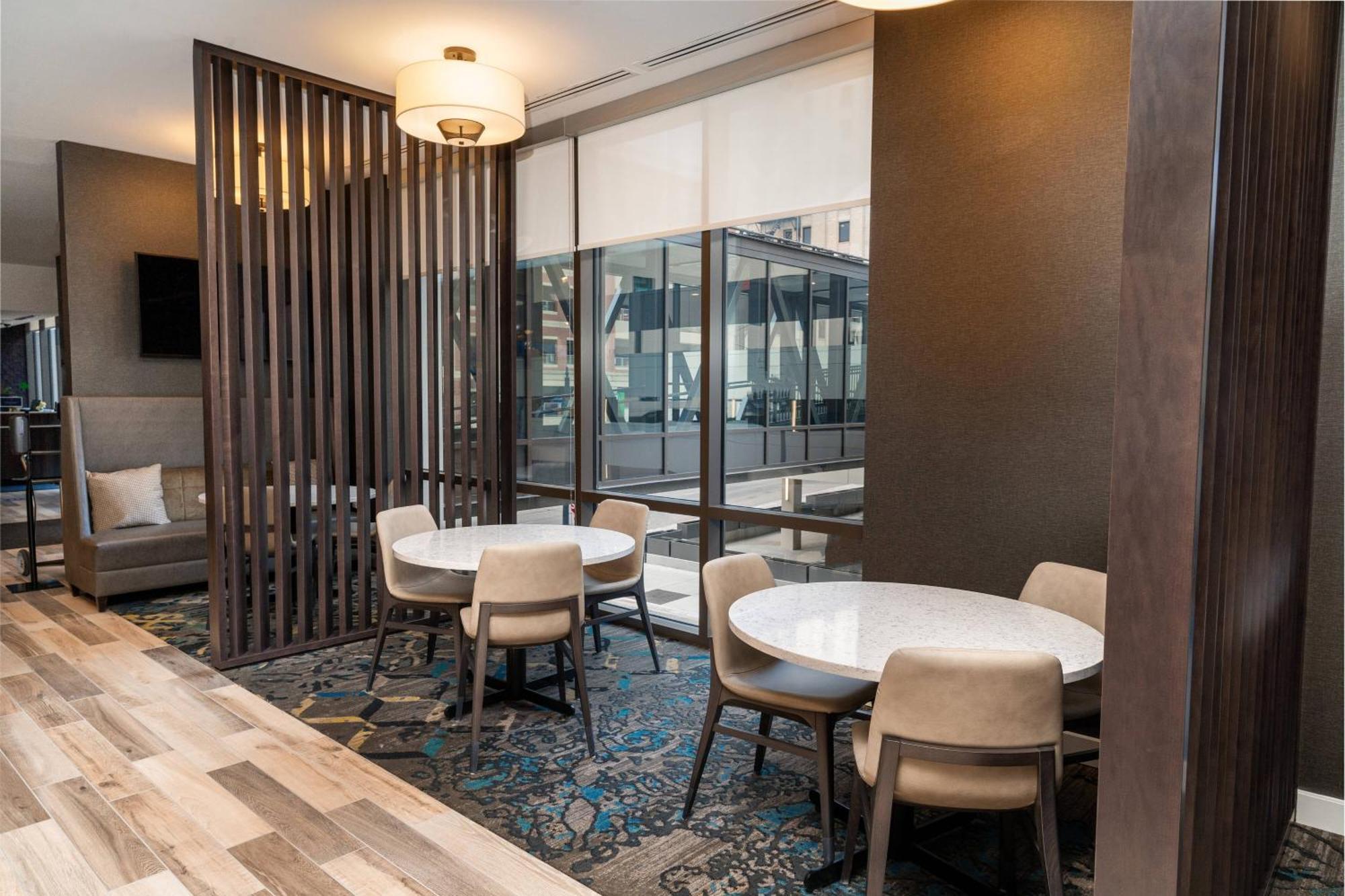 Residence Inn By Marriott Grand Rapids Downtown Екстериор снимка